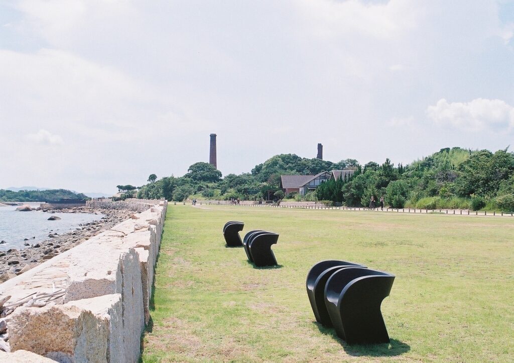 チケットセンターを出たところから精錬所美術館の方向の景色